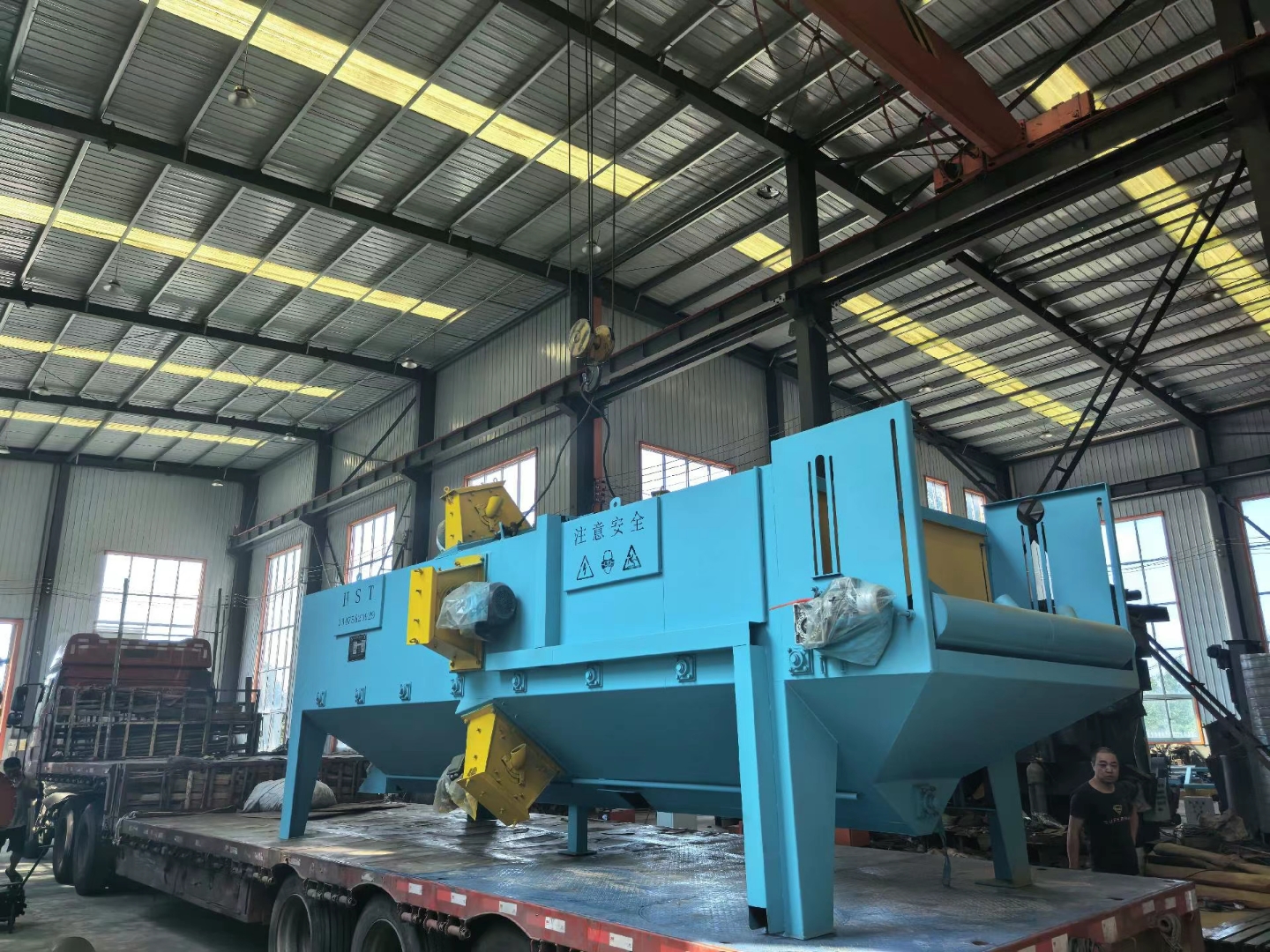 钢板抛丸机_角钢抛丸清理机_抛丸机清理机